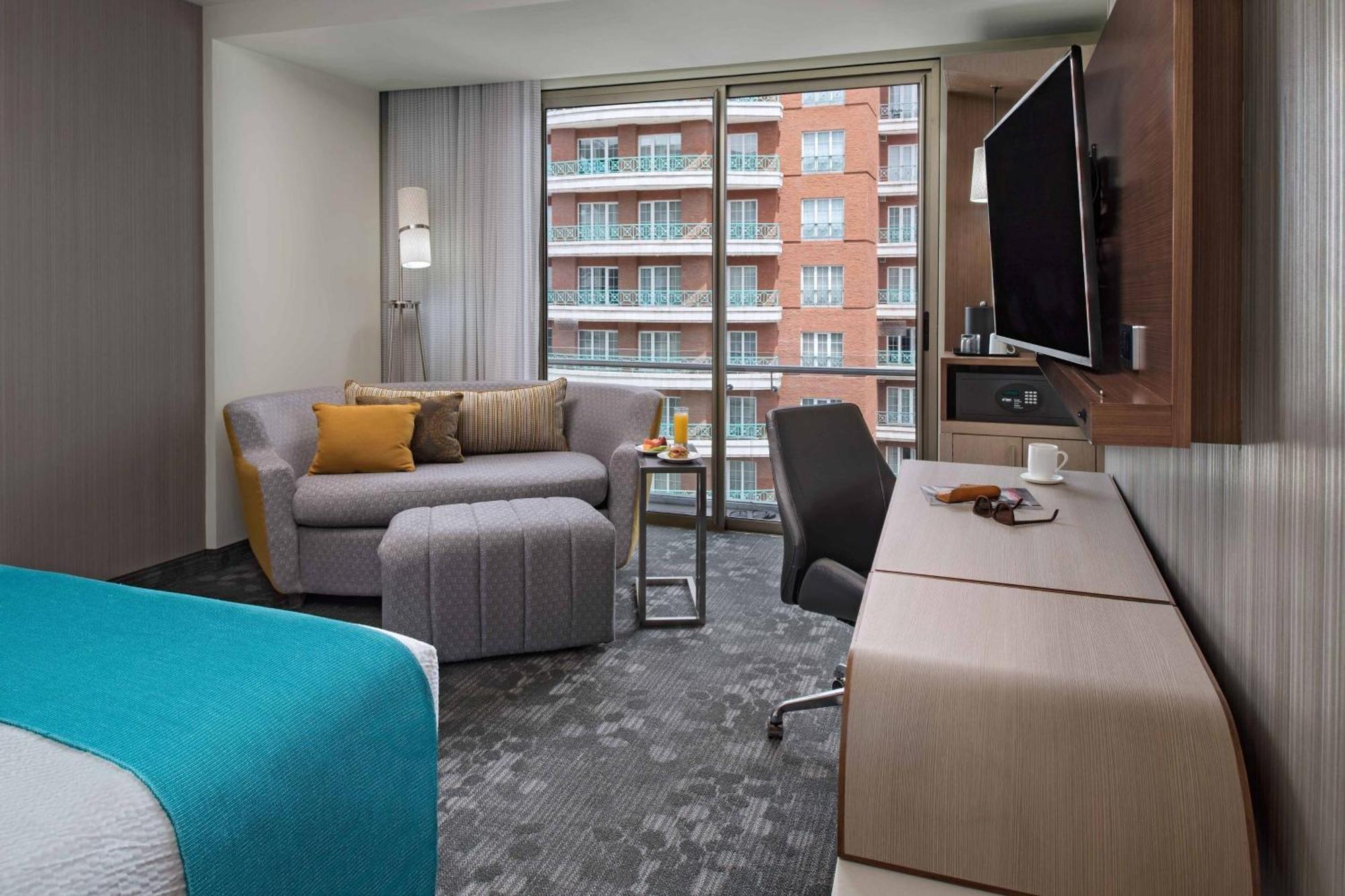 Courtyard By Marriott Guatemala City Exterior photo